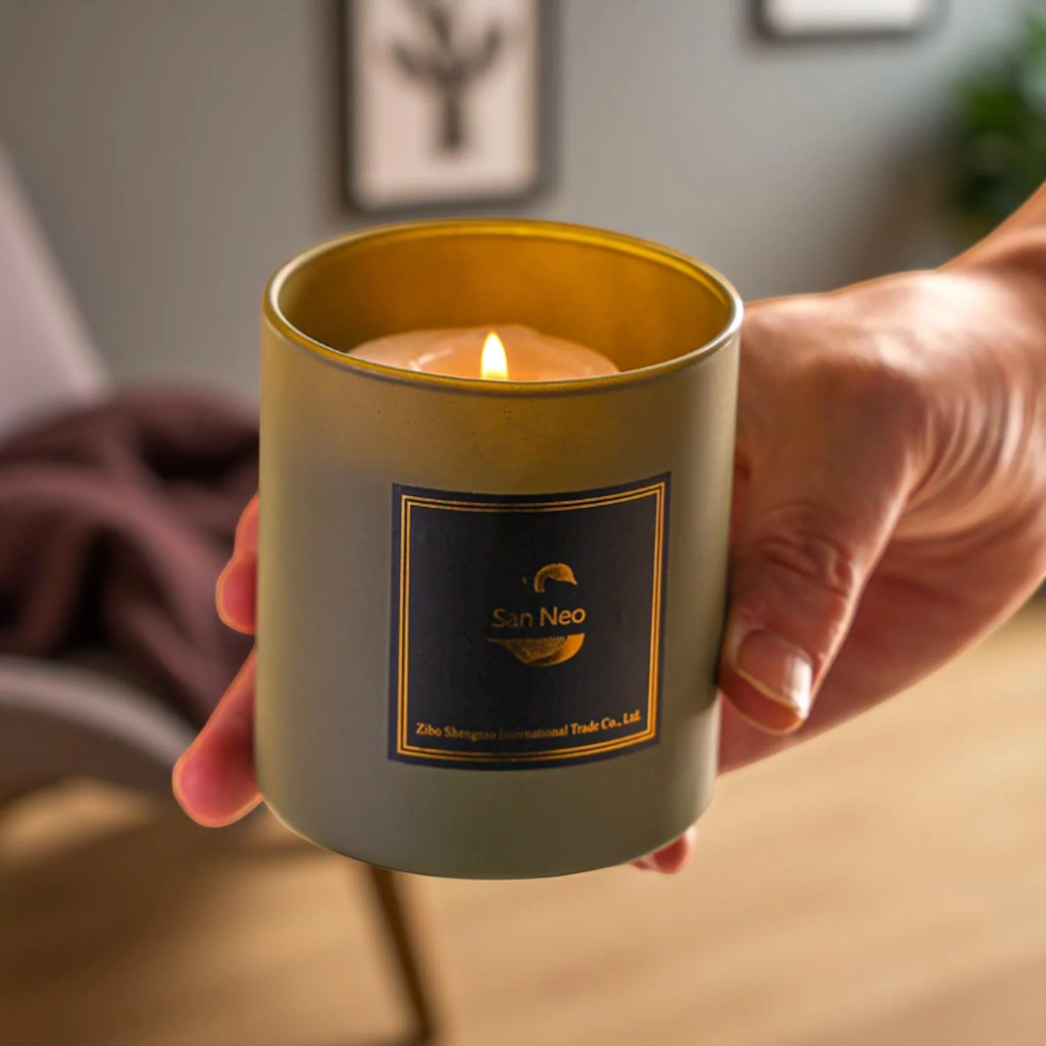 Bicchiere in Vetro Colorato Smerigliato con Tappo Abbinato – Eleganza e Stile per le Tue Candele - Image 4